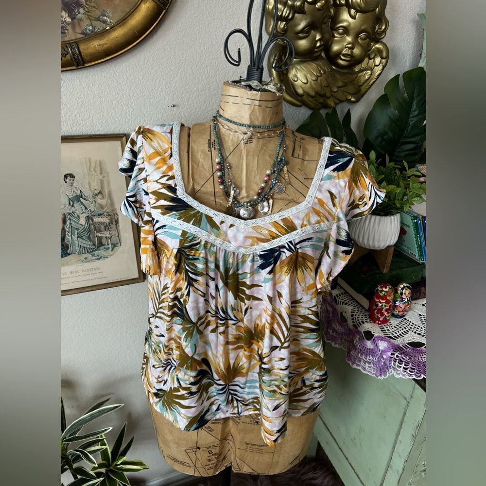 Jessica Simpson‎ Palm Tropical Yellow Pink Blue Green Flutter Sleeve Blouse Sz M - Picture 2 of 8